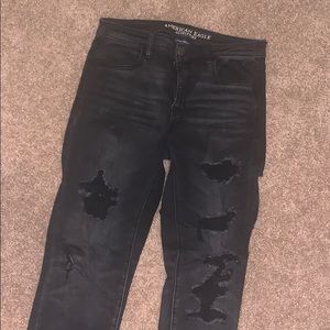 American Eagle distressed black wash jeans!